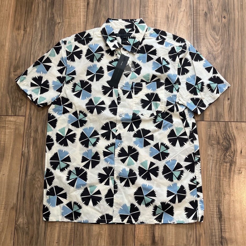 $198 Marc by Marc Jacobs Button Down Cotton Short Sleeve Shirt in Agave Nectar S